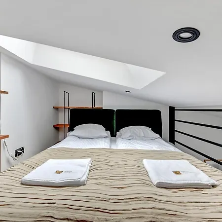 Side - Boutique House Apartment